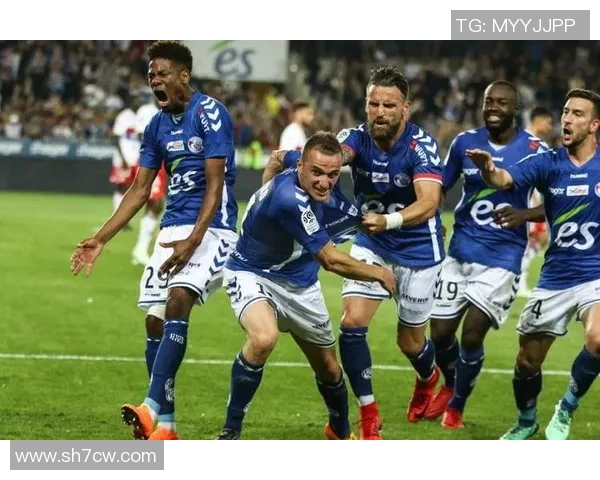 鸟栖沙岩迎战川崎前锋争夺联赛关键三分的激烈对决